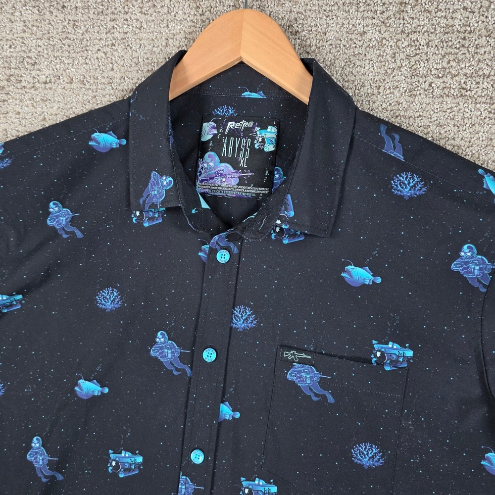 Retro Rifle Abyss Mens XL Black Blue Scuba Diver Angler Fish Button Up Shirt